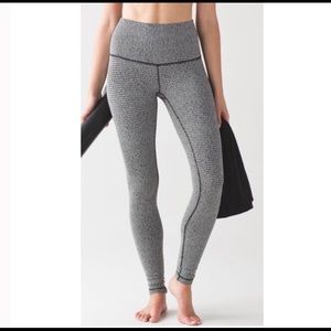 Hi-rise fleece wunder under